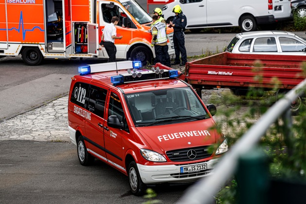 FW-MK: CO Austritt in Wohnhaus, ein Bewohner verstorben