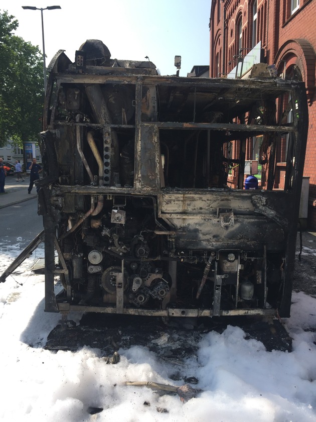 FW-GE: Brand eines Linienbusses in Rotthausen