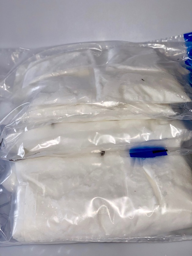 ZOLL-E: Gemischte Drogen eingeschmuggelt
 - Über 2 kg Marihuana und über 4 kg Amphetamin sichergestellt, 
2 Personen in Untersuchungshaft