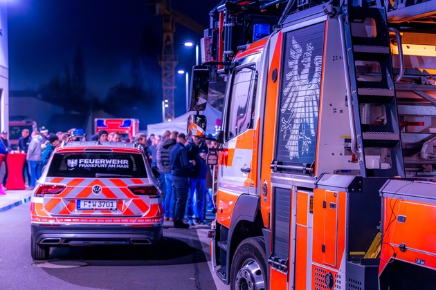 FW-F: Frankfurter Feuerwehr bekommt neue Löschfahrzeuge - kompakter, robuster und mit modernem Design