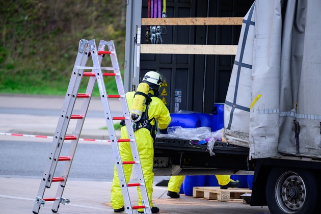 POL-LG: Viele Lkw und Busse haben Mängel - Ergebnis der Schwerpunktkontrolle auf der A7 bei Soltau