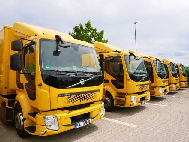 PM: Deutsche Post DHL setzt neue Elektro-Lkw-Flotte in Berlin ein