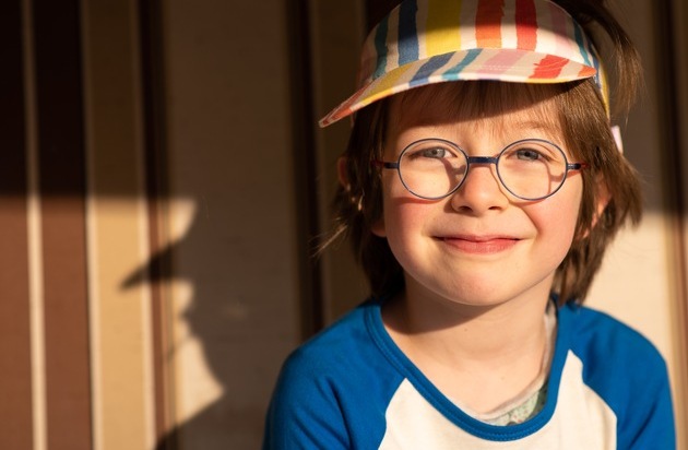 Carl Zeiss Vision GmbH: Eltern unterschätzen oft, wie wichtig UV-Schutz für Kinderaugen ist
