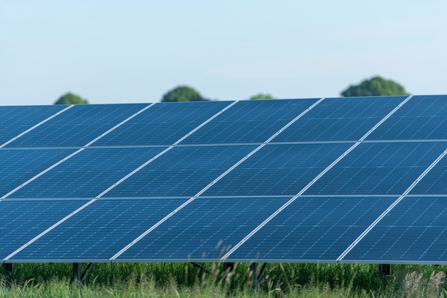 Vervollständigung und Inbetriebnahme des Hybriden Energieparks Sande