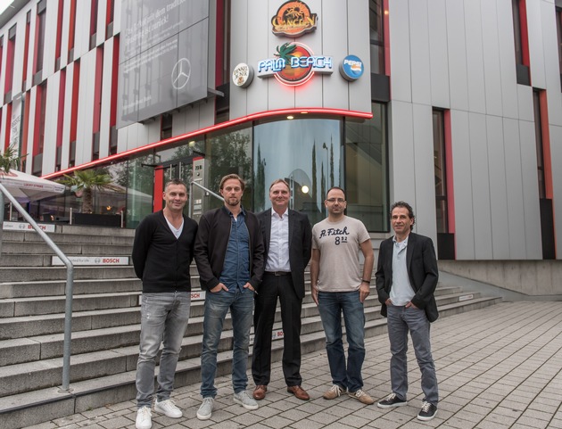 Sky bringt prominente Fußballexperten an den Stammtisch in Stuttgarter Sportsbar