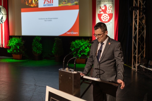 FW Ratingen: Wehrversammlung 2026: Ehrungen, Bef&ouml;rderungen &amp; neue Homepage