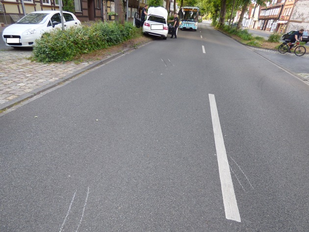 POL-CE: Verkehrsunfallflucht mit hohem Sachschaden in Celle