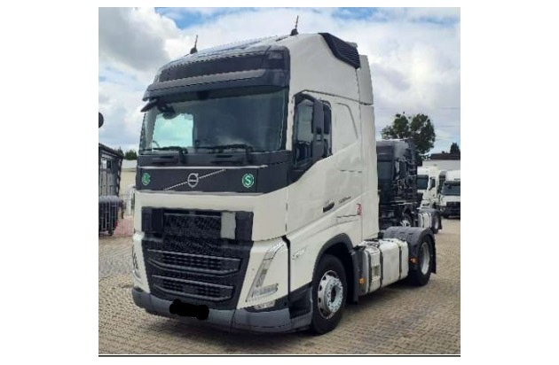 POL-H: Langenhagen: Zwei Sattelzugmaschinen im Wert von 180.000 Euro entwendet - Wer kann Hinweise geben?