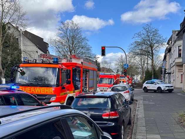 FW-MH: Schwerer Unfall an der U-Bahn-Haltestelle Christianstraße - Männliche Person schwer verletzt