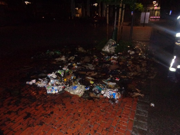 POL-AC: Brennende Mülltonnen in Baesweiler - Polizei ermittelt wegen Brandstiftung