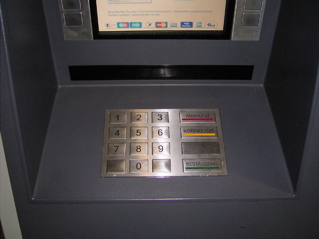POL-D: Skimming - Manipulation an Geldausgabeautomaten - Bildveröffentlichungen zum heutigen Fototermin