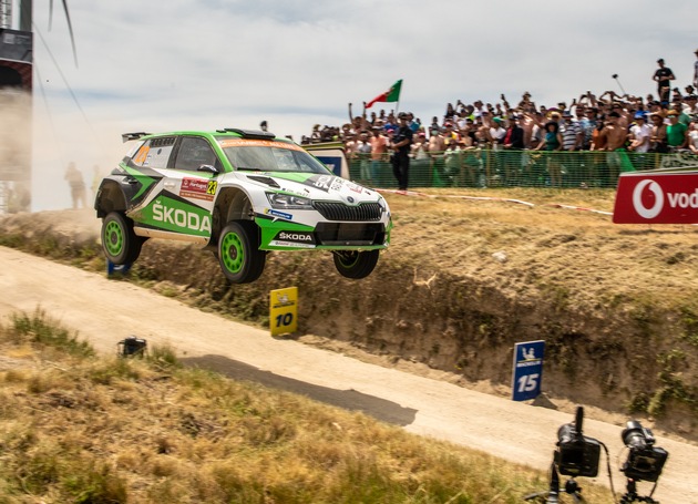 Rallye Portugal: SKODA Pilot Rovanperä gewinnt WRC 2 Pro und übernimmt Tabellenführung (FOTO)