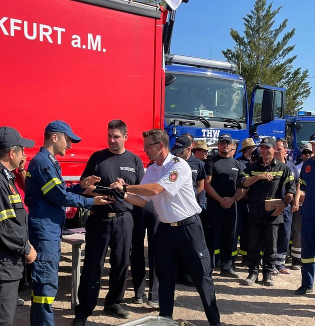FW-F: Frankfurter Feuerwehrkräfte am gestrigen Mittwoch wohlbehalten vom Waldbrandeinsatz aus Griechenland zurückgekehrt.