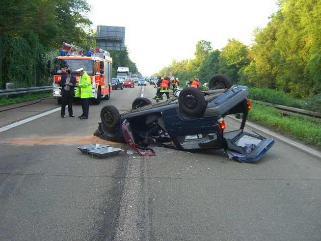 POL-D: A 59 - Gurt als Lebensretter