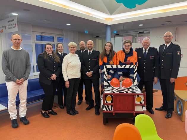 FW-OG: Hilfe dort, wo Hilfe Not tut. Feuerwehr Offenburg spendet Festgewinn an Hilfseinrichtungen