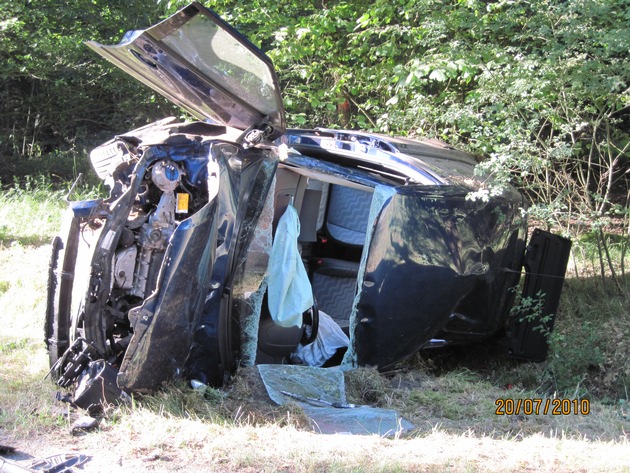 POL-WL: Tödlicher Verkehrsunfall  ++ Tostedt - Zeuge gesucht