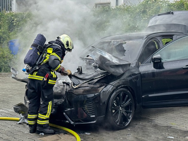 FW-MK: PKW Brand an der Mendener Straße