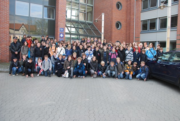 POL-GOE: (265/2010) &quot;Zukunftstag 2010&quot; bei der Polizei Göttingen - 107 Jungen und Mädchen besuchen zentrale Veranstaltung in der Groner Landstraße