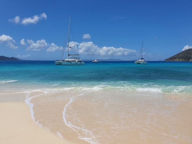 Karibik – Traumurlaub unter weißen Segeln