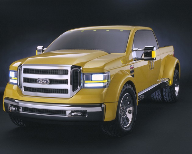 Ford weist mit dem Mighty F-350 Tonka Concept Car den Weg in die Pickup-Zukunft / Innovativer Hydraulikeinsatz senkt Energieverbrauch grosser Nutzfahrzeuge