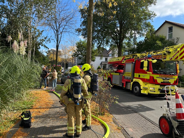 FW Ratingen: Ausgelöster Heimrauchmelder mit deutlich wahrnehmbaren Brandgeruch