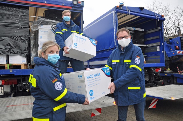 THW HH MV SH: THW verteilt knapp 7 Millionen Medizinische Masken des Landes an Schleswig-Holsteins Kommunen