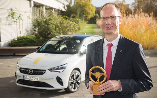 Opel Automobile GmbH: Elektrisierender Sieger: Neuer Opel Corsa-e gewinnt das "Goldene Lenkrad 2020"
