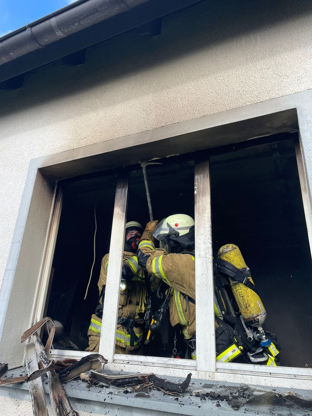 FW Menden: Brand in Einfamilienhaus - keine Verletzten