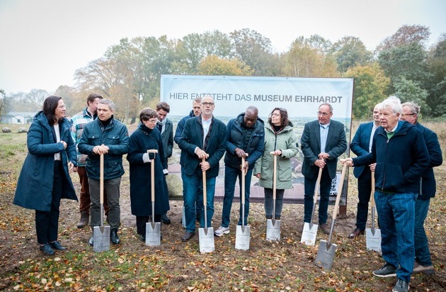 Wirtschaftsförderungsgesellschaft Nordwestmecklenburg mbH: Spatenstich für Kunstmuseum / Museum Ehrhardt ensteht in der Gemeinde Upahl