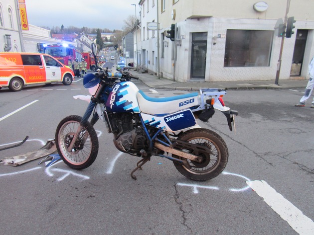 POL-ME: Motorradfahrerin bei Unfall verletzt - Wülfrath - 2201129