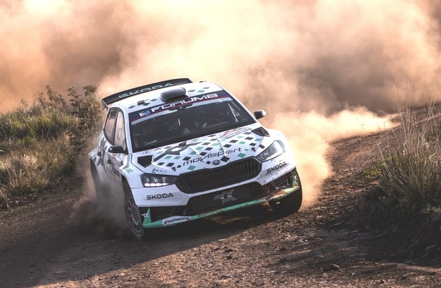 Skoda Auto Deutschland GmbH: Rallye Chile Bio Bío: Škoda Fahrer Gus Greensmith und Nikolay Gryazin brauchen einen Sieg in der WRC2, um im Titelrennen zu bleiben