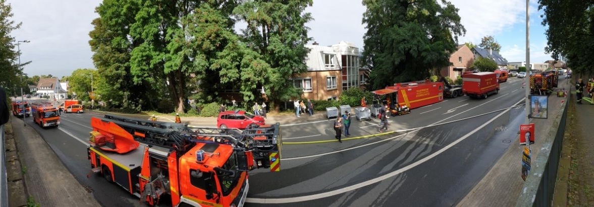 FW-MH: Am heutigen Samstag kam es um kurz vor 14 Uhr zu einem Brand in einer Tiefgarage in Mülheim-Speldorf.