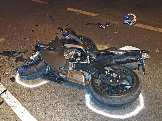 POL-ME: Motorradfahrer nach Verkehrsunfall schwer verletzt - Monheim - 2004163