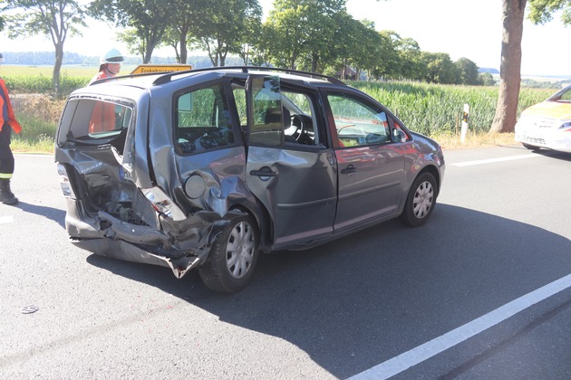 POL-HX: Verkehrsunfall mit 2 verletzten Personen Willebadessen - Niesen, B 252 / K53 (Abfahrt Niesen), 07.08.2020, 17.10 Uhr