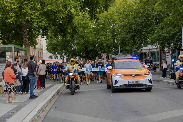 FW Hannover: Mehr als 1.000 Teilnehmende setzen beim "Run4Respect" ein Zeichen für Respekt und gegen Gewalt gegen Einsatzkräfte