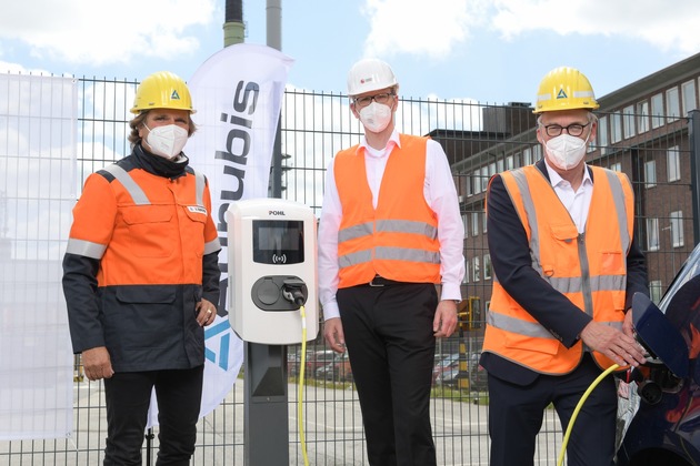 Aurubis und HAMBURG ENERGIE bauen einen der größten Ladeparks für E-Mobilität in Norddeutschland