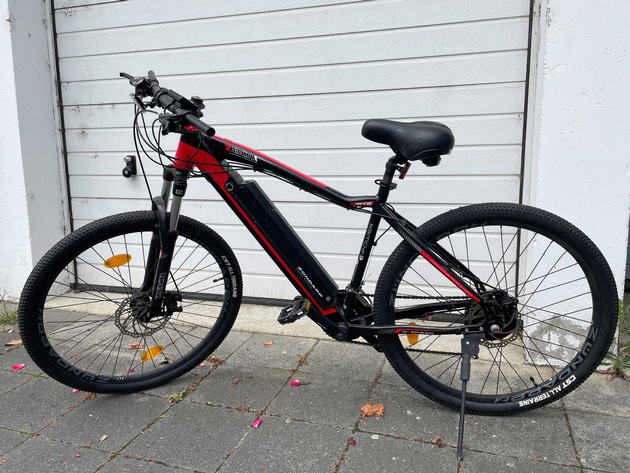 POL-DA: Gernsheim: Polizei sucht rechtmäßige Eigentümer zweier E-Bikes