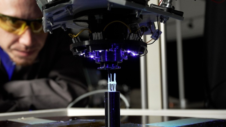 Forschende der Hochschule München testen erstmalig erfolgreich 3D-Druck im Weltraum