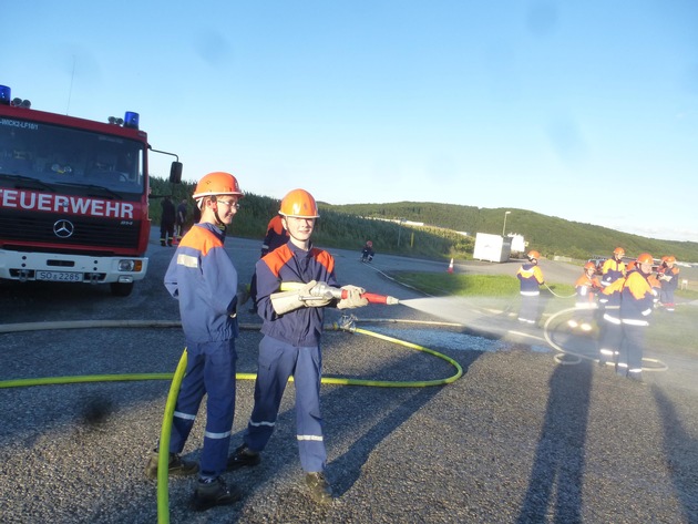 FW-AR: Städteübergreifende Zusammenarbeit des Feuerwehrnachwuchses