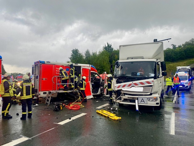 FF Olsberg: Verkehrsunfall mit Rettungswagen in Olsberg Bigge