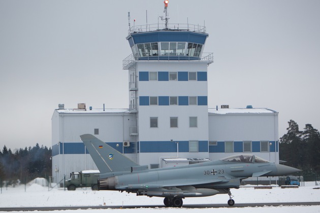 Formelle Übergabezeremonie des Verstärkten Air Policing Baltikum