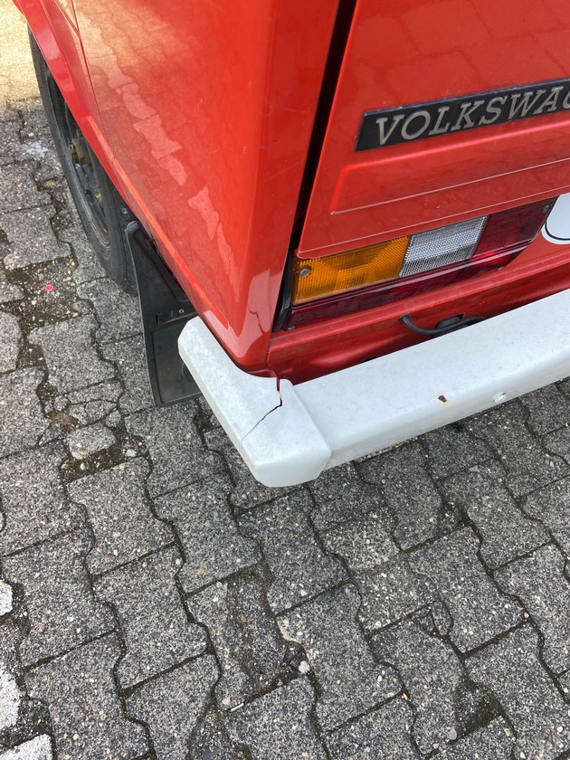 POL-PDTR: Sachbeschädigung an einem Fahrzeug des Feuerwehrmuseums Hermeskeil