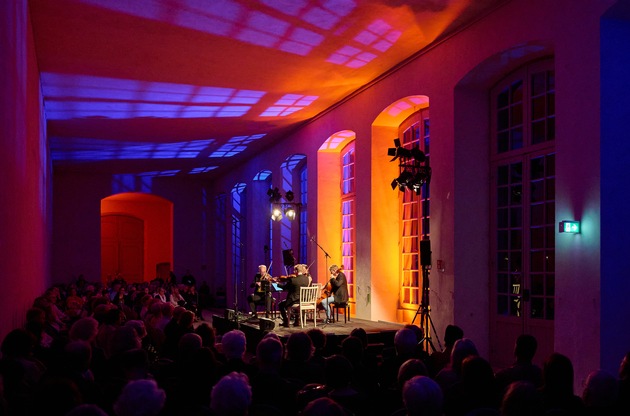 Erfolgreich mit Haltung / Die Schwetzinger SWR Festspiele 2026 ziehen Bilanz - Endspurt mit Lea Desandre, Thomas Dunford und dem Ensemble Jupiter
