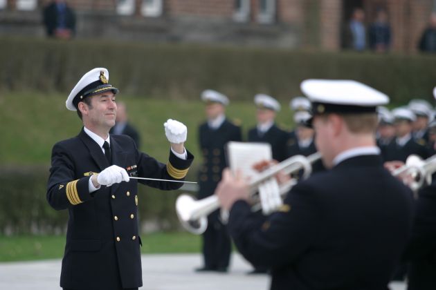 Nach 22 Jahren übergibt Leiter des Marinemusikkorps den Taktstock an seinen Nachfolger