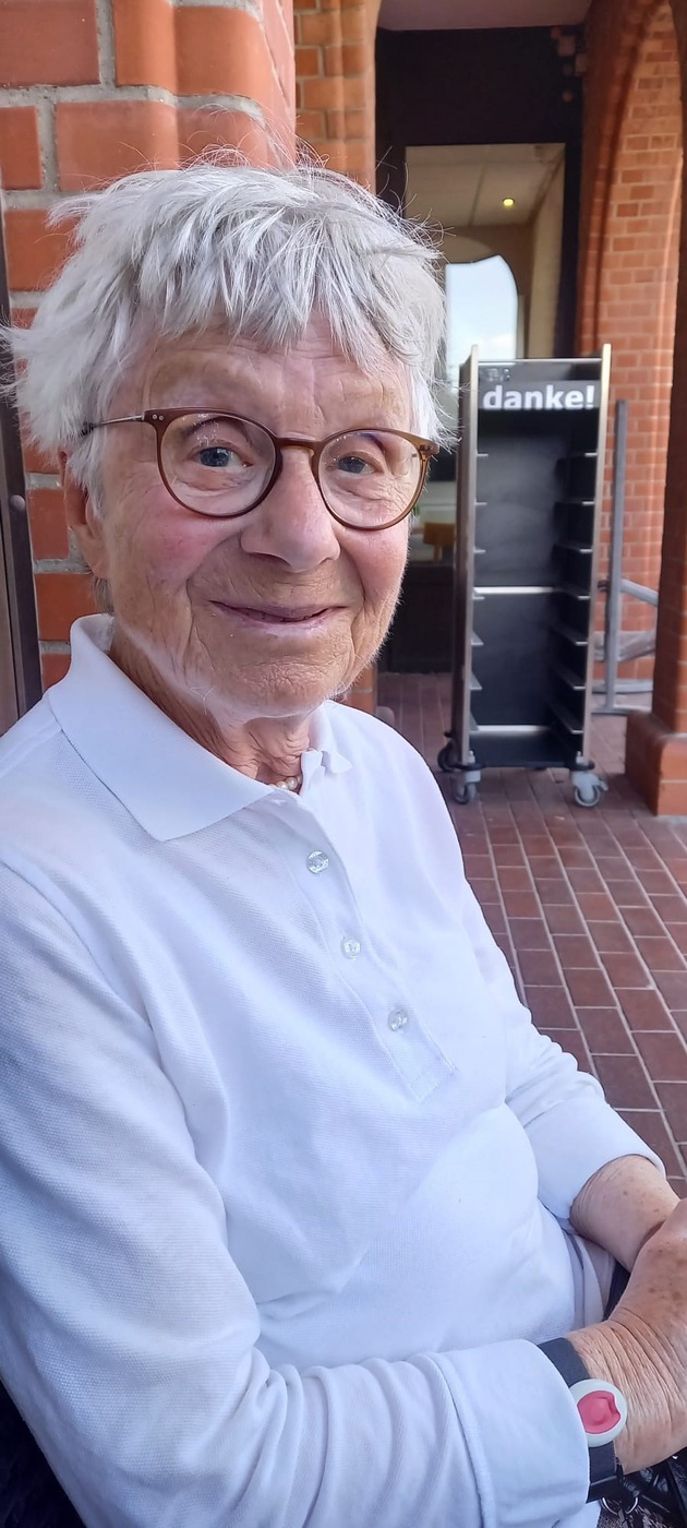 POL-HL: OH - Scharbeutz 88-jährige Frau vermisst - Polizei bittet um Hinweise