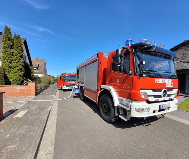 FW Celle: Heckenbrand und vier weitere Eins&auml;tze am Samstag