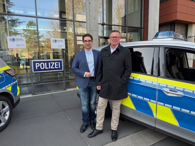 POL-BN: Bonner Polizei übergibt Stadt Bonn zwei ehemalige Einsatzfahrzeuge zur Unterstützung der humanitären Hilfe im Rahmen der Solidaritätspartnerschaft mit der ukrainischen Stadt Cherson