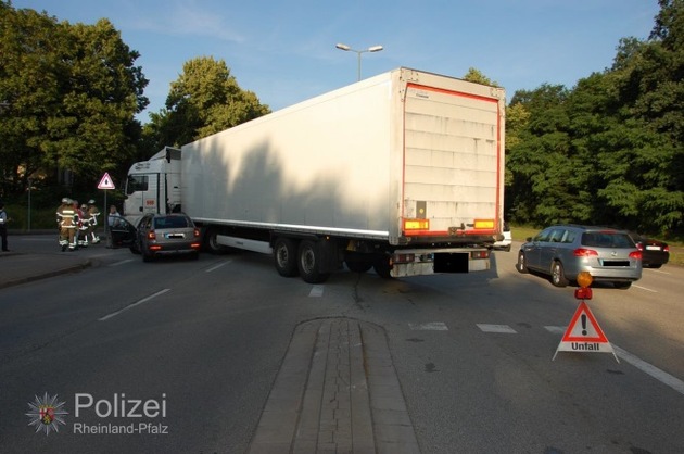 POL-PPWP: Unfall wirft Rätsel auf