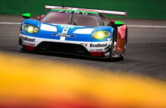 Ford-Werke GmbH: Die Ford GT-Piloten Andy Priaulx und Harry Tincknell kämpfen in Bahrain um den WM-Titel (FOTO)