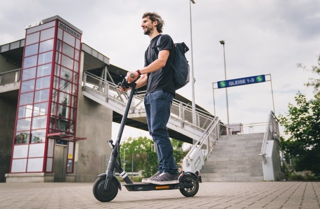 HUK-COBURG: E-Scooter: Das richtige Fahrzeug für die kurze Strecke
